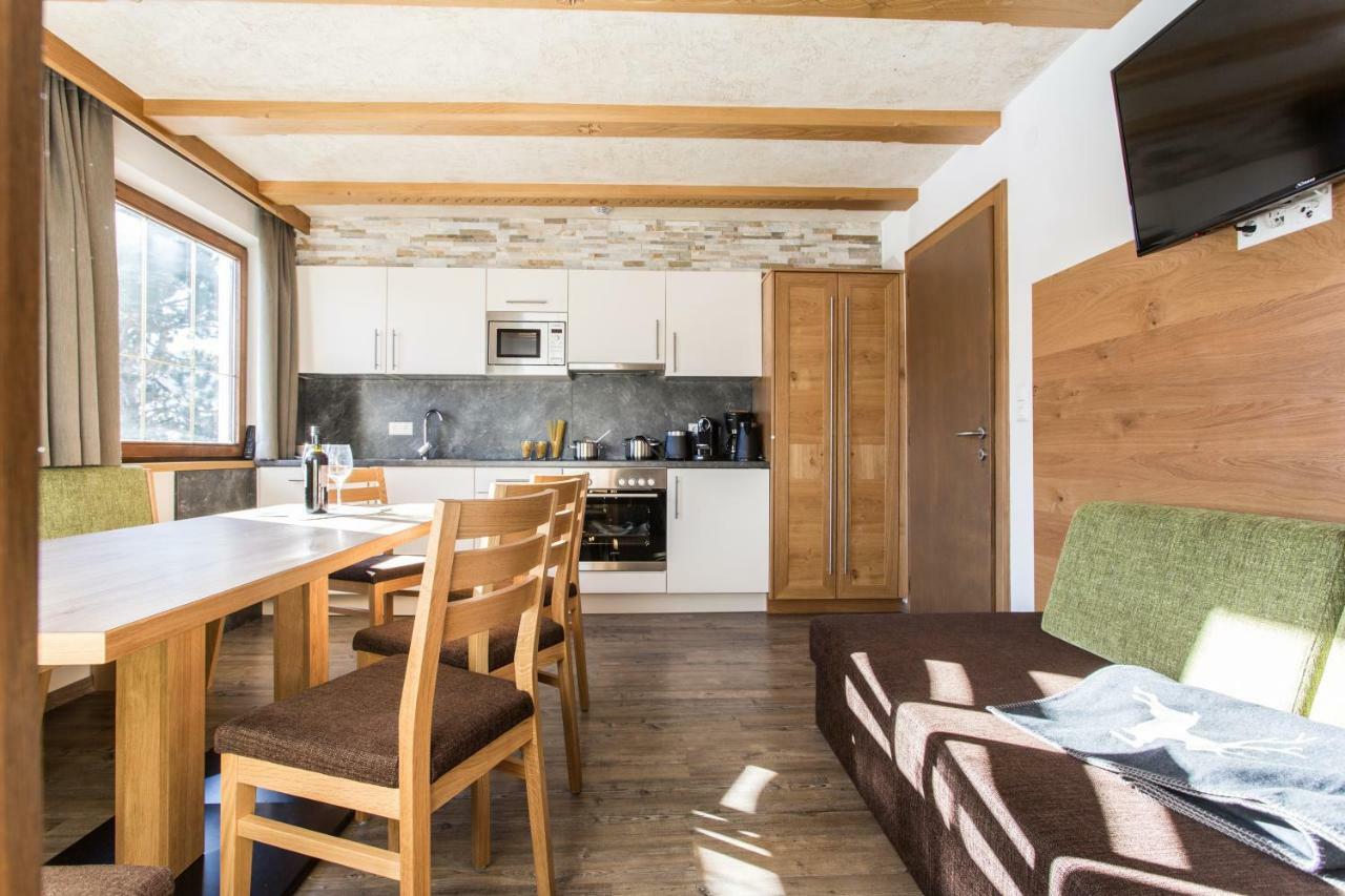 Naturlodge Ladis Ehemals Alpenlodge Alexander Inklusive Sommer Bergbahnticket Exterior photo